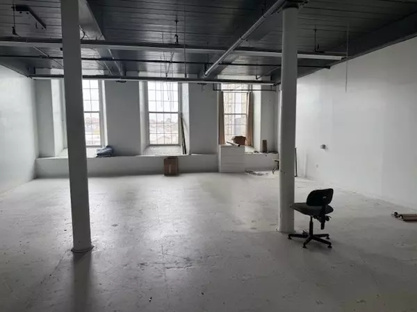 657 Quarry St #30D, Fall River, MA 02723