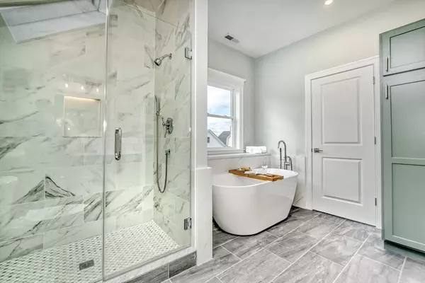Medford, MA 02155,33 Hamilton St