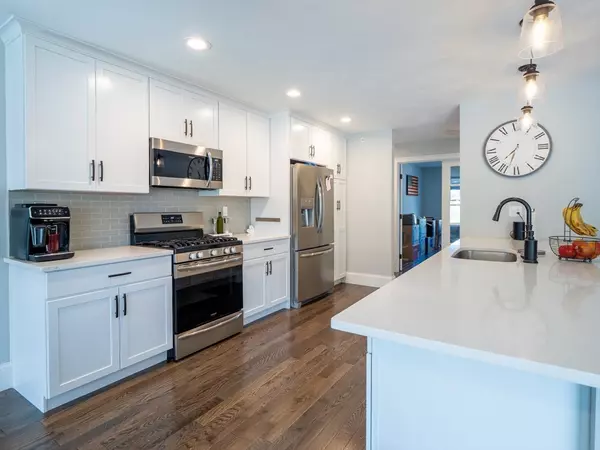 Lakeville, MA 02347,70 Lebaron Blvd #10