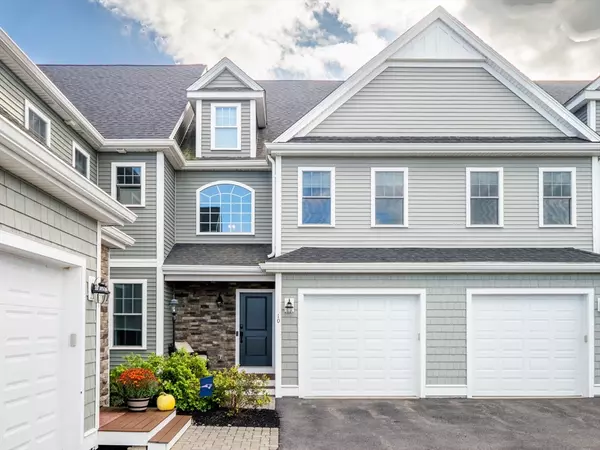 70 Lebaron Blvd #10, Lakeville, MA 02347