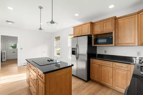 Beverly, MA 01915,7 Harrison Avenue