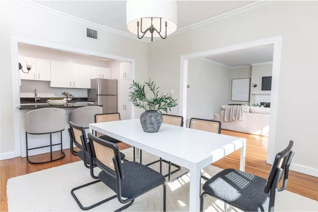 Boston, MA 02114,140 Charles St #2