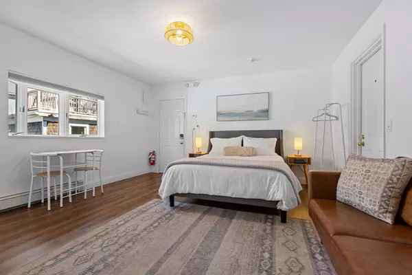 Provincetown, MA 02657,290 Commercial Street #2A