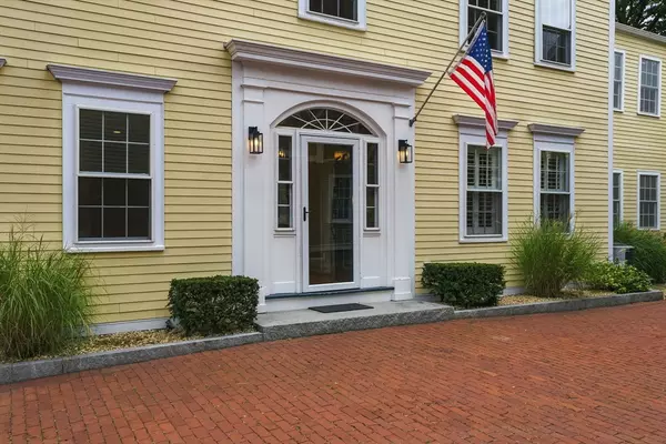 Newburyport, MA 01950,9 Orange