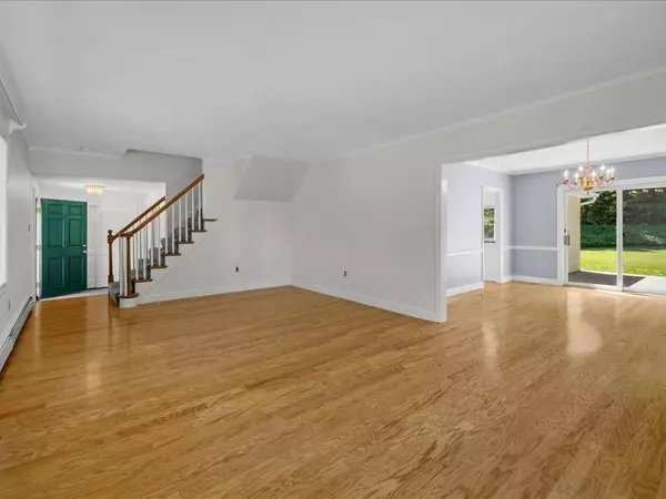 Dover, MA 02030,15 Woodridge Rd