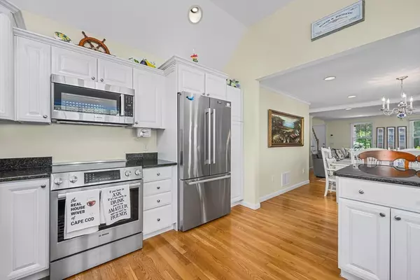 Eastham, MA 02642,40 Northwest St