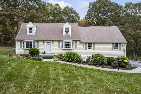 223 West St, Douglas, MA 01516
