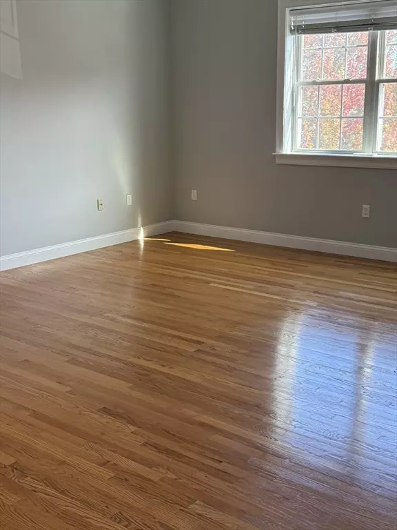 Braintree, MA 02184,60 Pearl Street #206