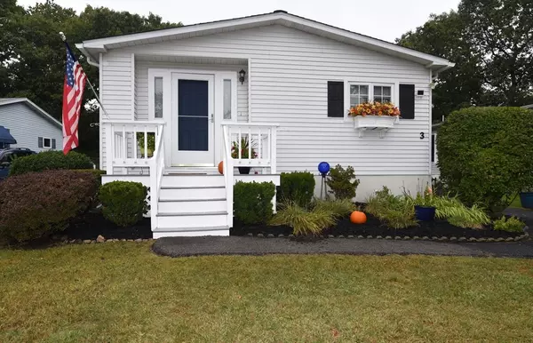 3 Hickory Circle, Rockland, MA 02370