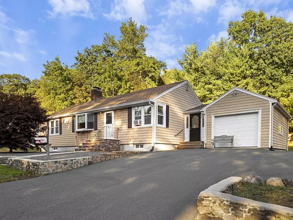 Lynn, MA 01904,43 Moon Road