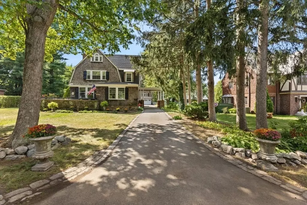 Dedham, MA 02026,155 Mount Vernon St