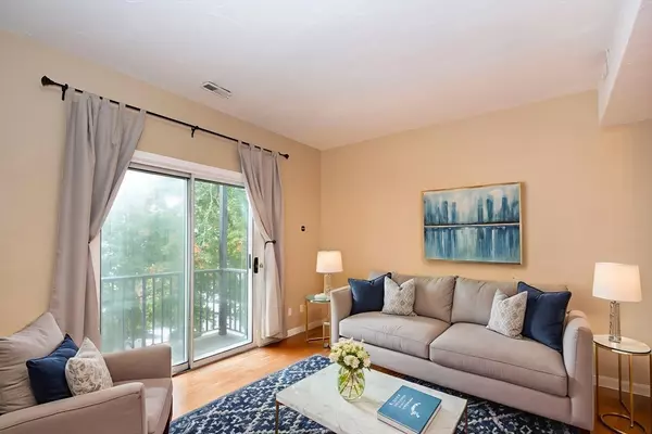 Weymouth, MA 02190,121 Tall Oaks Drive #Q