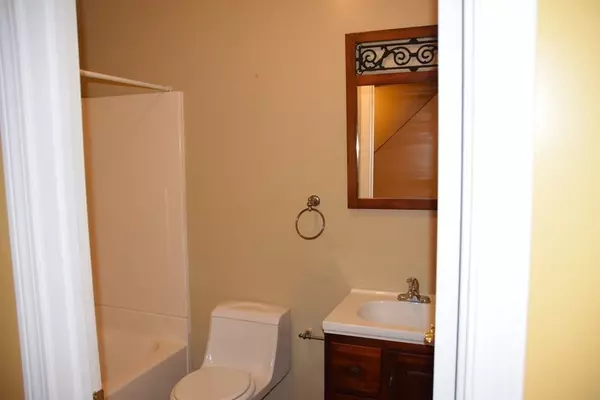 Brockton, MA 02032,223 Clinton #10