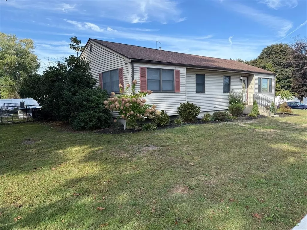 Medway, MA 02053,50 Main St