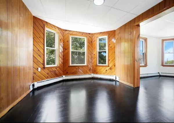 Fall River, MA 02724,628 S Almond #2