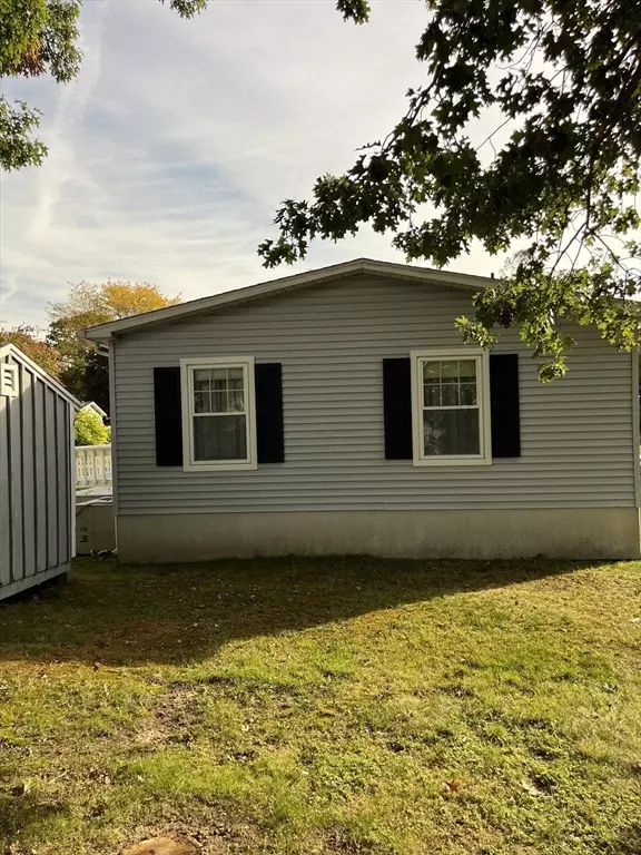 Rockland, MA 02370,5 Juniper Cir