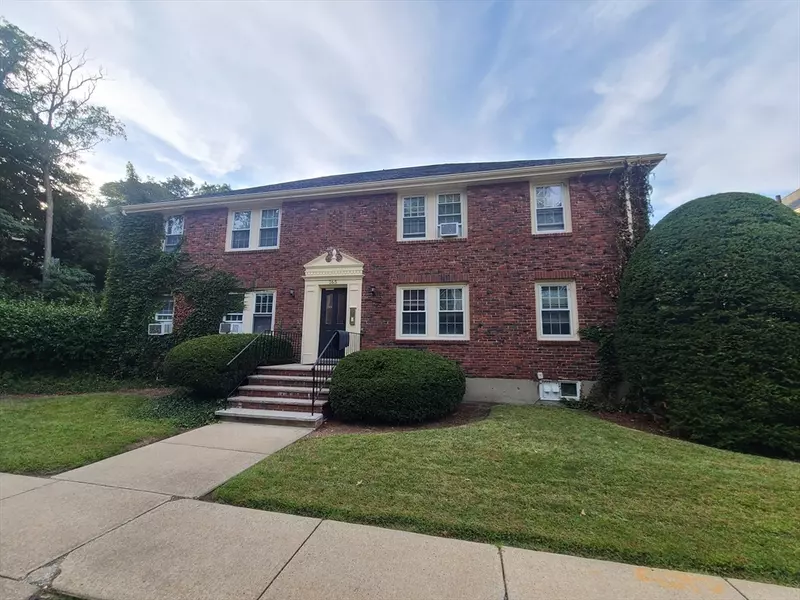 165 Everett St #2, Quincy, MA 02170