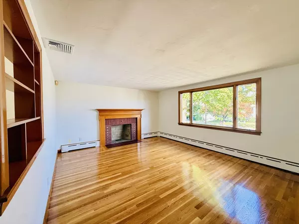 Newton, MA 02458,30 Gardner Street
