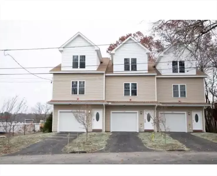 65 Progressive St, Worcester, MA 01604