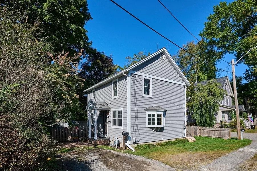 13 1/2 Finn Street, Northampton, MA 01060