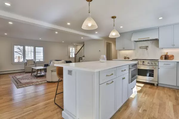 Newburyport, MA 01950,29 Columbus Ave