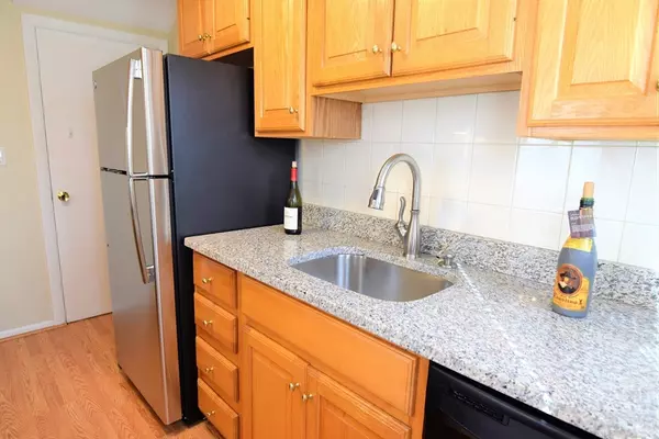 Lexington, MA 02421,63 Emerson Gardens Rd #63