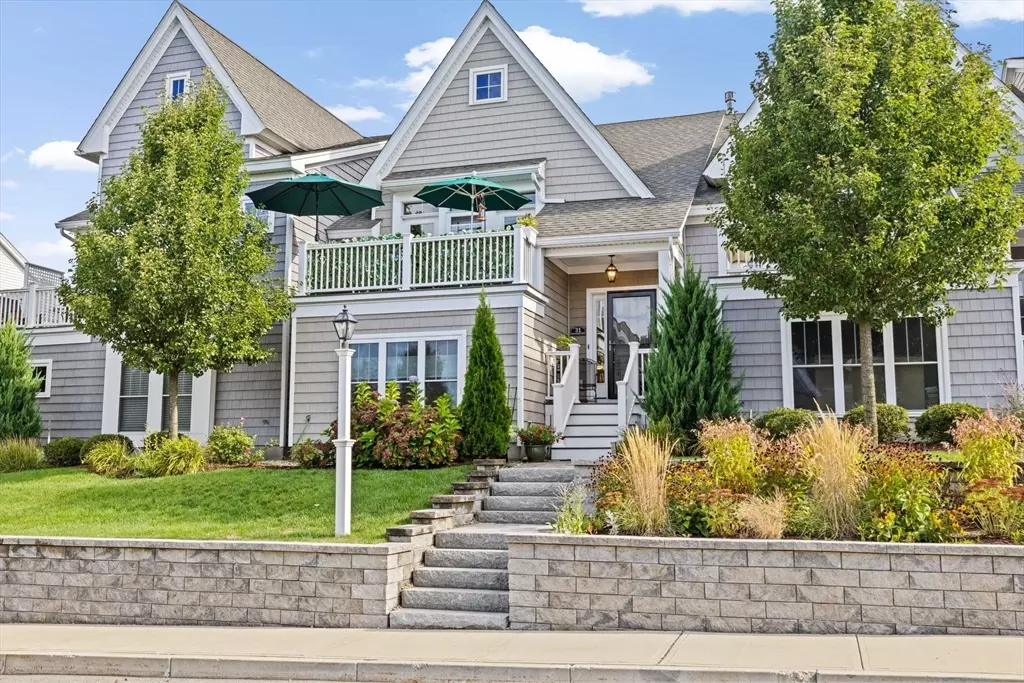 Plymouth, MA 02360,31 Sunflower Way
