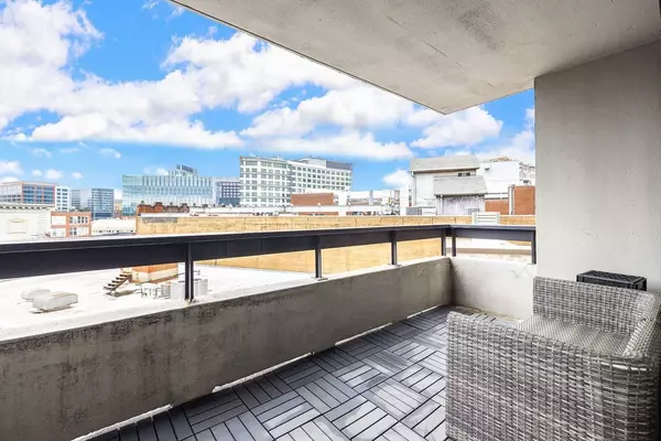 Boston, MA 02215,566 Commonwealth #710