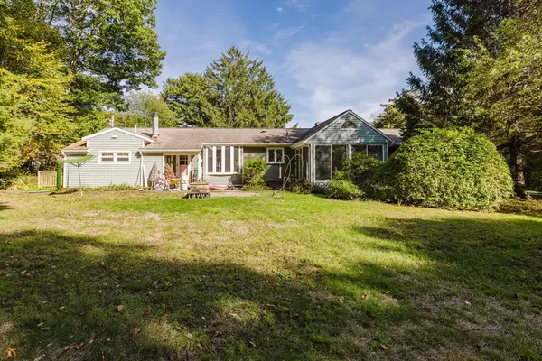 Rehoboth, MA 02769,23 Colonial Way