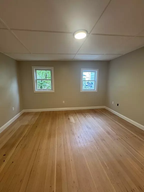 Marblehead, MA 01945,189 Pleasant #3