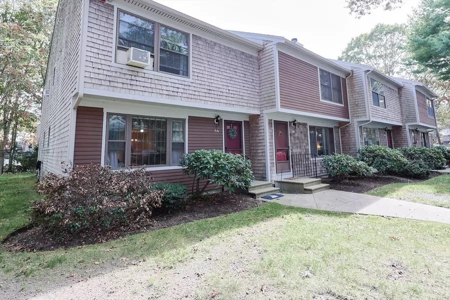195 Falmouth Rd #3A, Mashpee, MA 02649