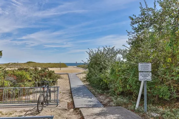Falmouth, MA 02536,21 Kilmer Rd