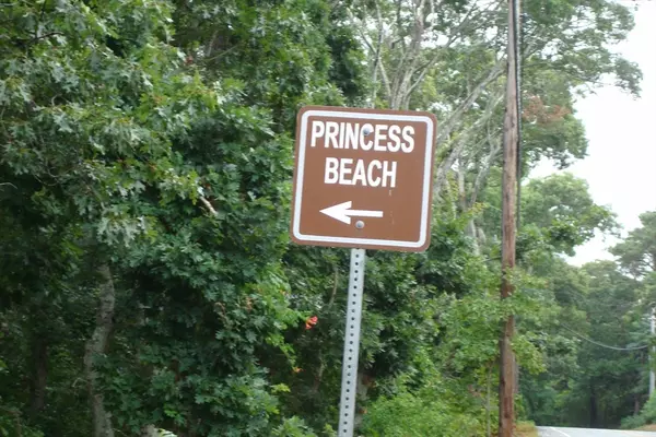 Dennis, MA 02638,15 Signal Hill Dr