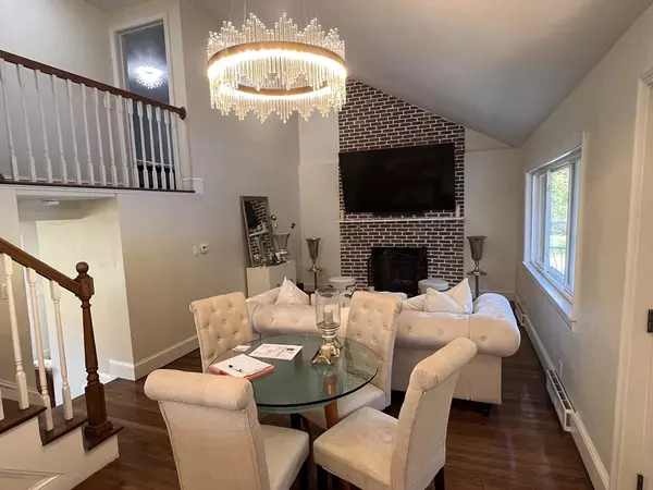 Easton, MA 02375,7 Coolidge Cir