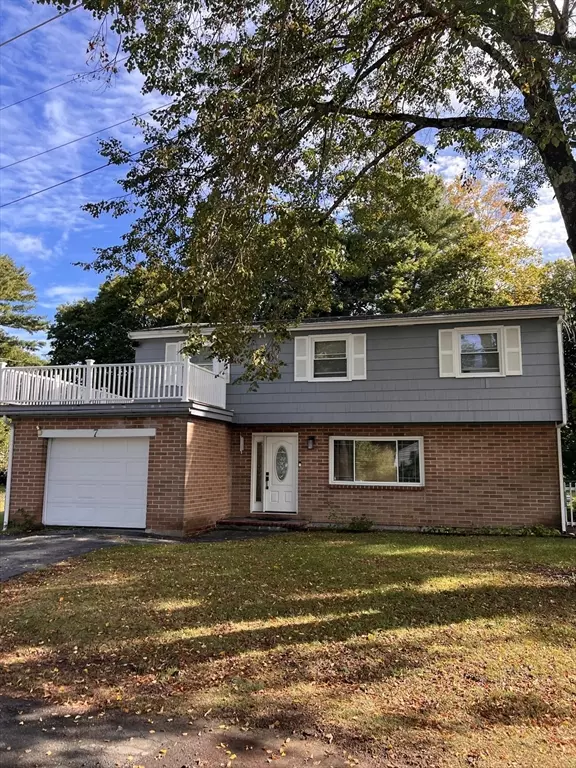 Easton, MA 02375,7 Coolidge Cir