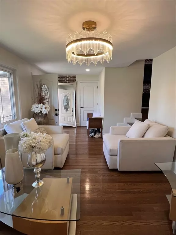 Easton, MA 02375,7 Coolidge Cir