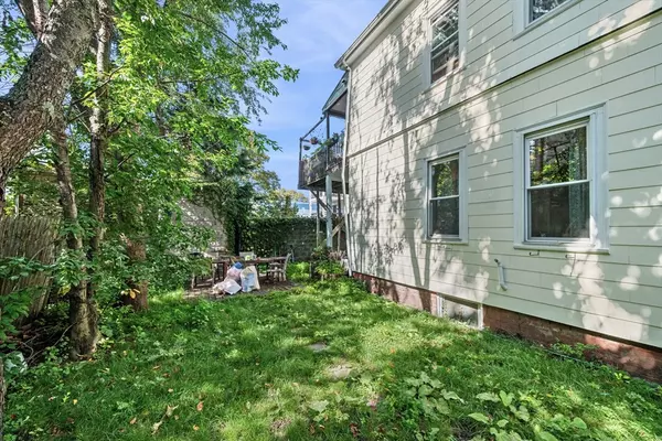 Somerville, MA 02144,8 Albion Ter