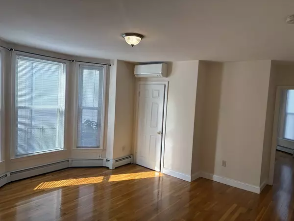 Somerville, MA 02143,53 Springfield Street #1