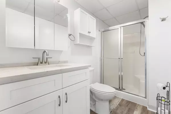 Beverly, MA 01915,75 Enon #1