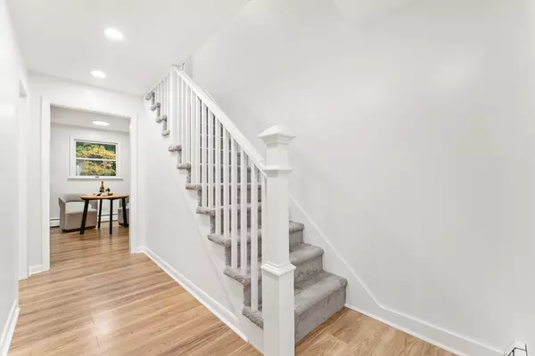 Southbridge, MA 01550,691 Dennison Dr