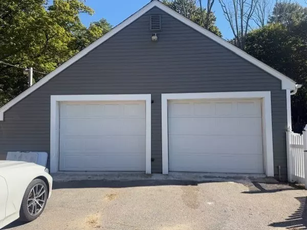 Raynham, MA 02767,1681 Broadway