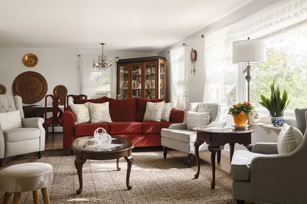 Marblehead, MA 01945,24-26 Knight Ave