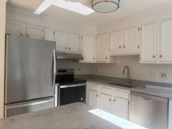 Woburn, MA 01801,25 Merrimac #25