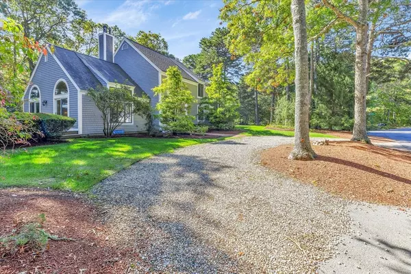 Mashpee, MA 02649,4 Florence Ave