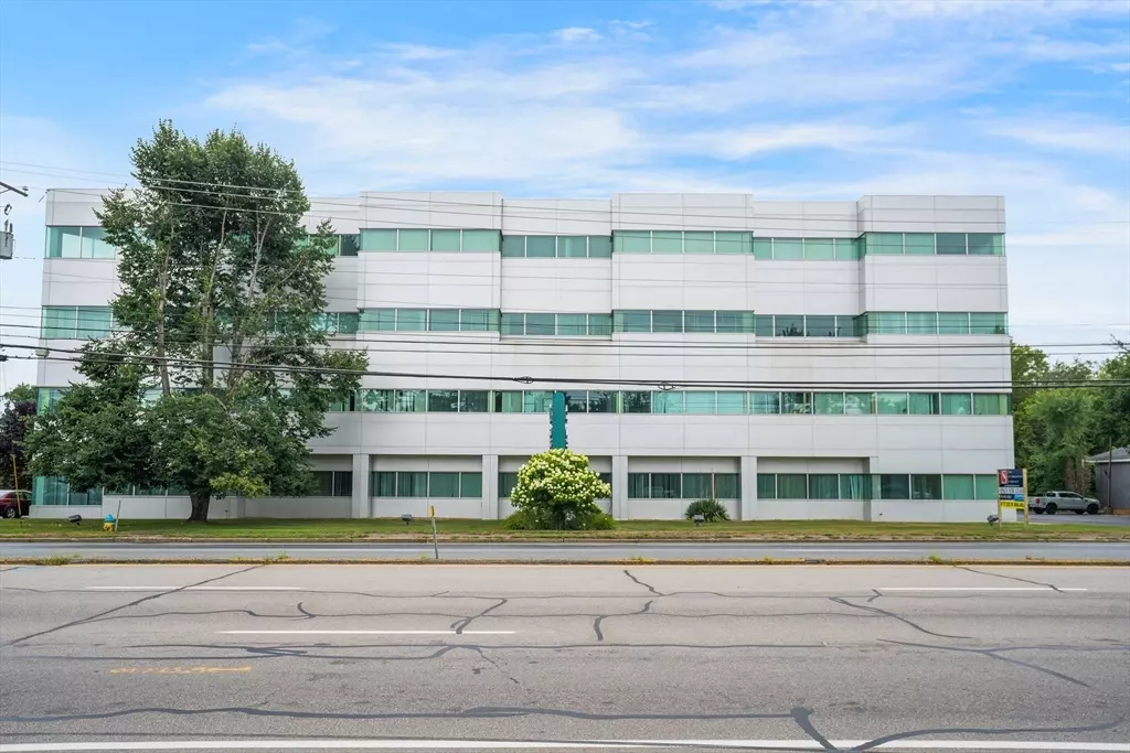 Nashua, NH 03063,547 Amherst St