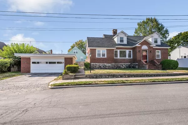 29 Meadowbrook Rd, Methuen, MA 01844