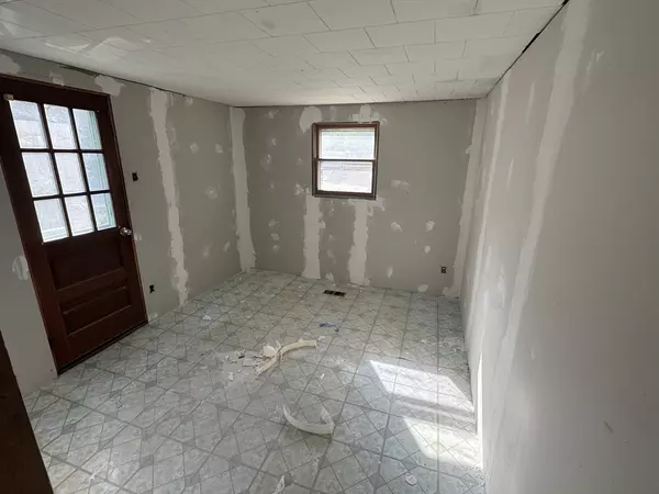 Merrimac, MA 01860,3 Greystone Rd