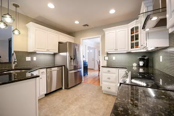 Dighton, MA 02715,2660 Courtlyn Rd