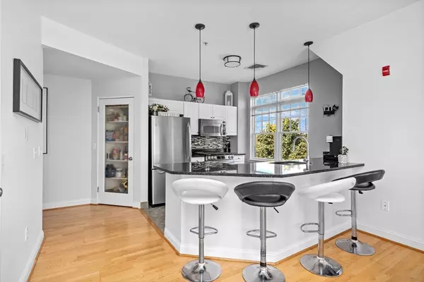 Braintree, MA 02184,614 Pond St #1405