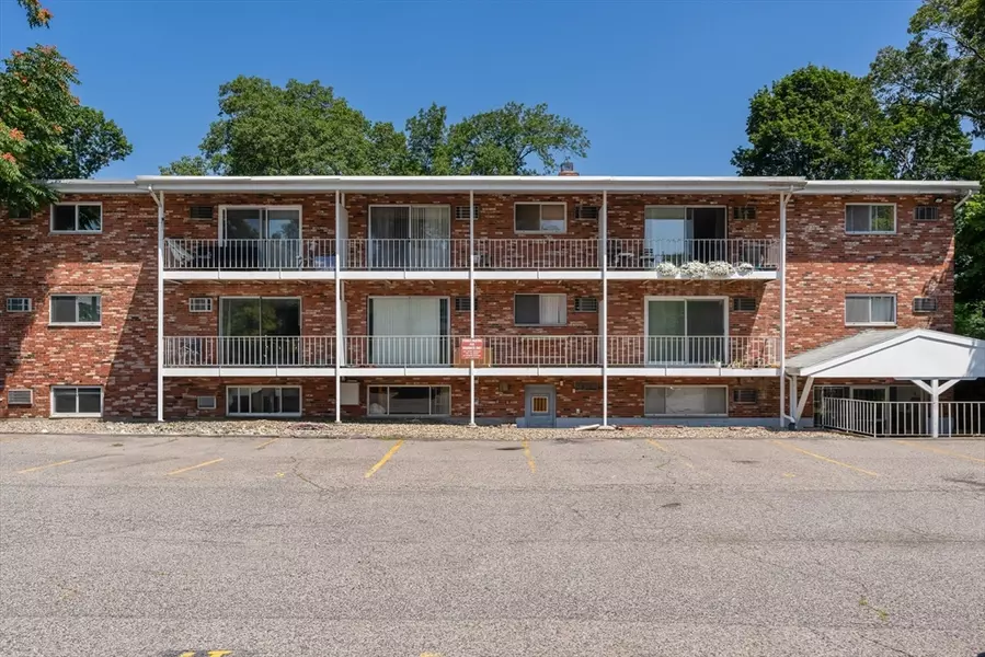 73 Charlesbank Rd #104, Newton, MA 02458